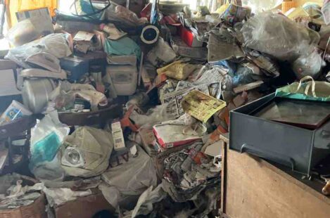 春日井市でゴミ屋敷の片付け作業